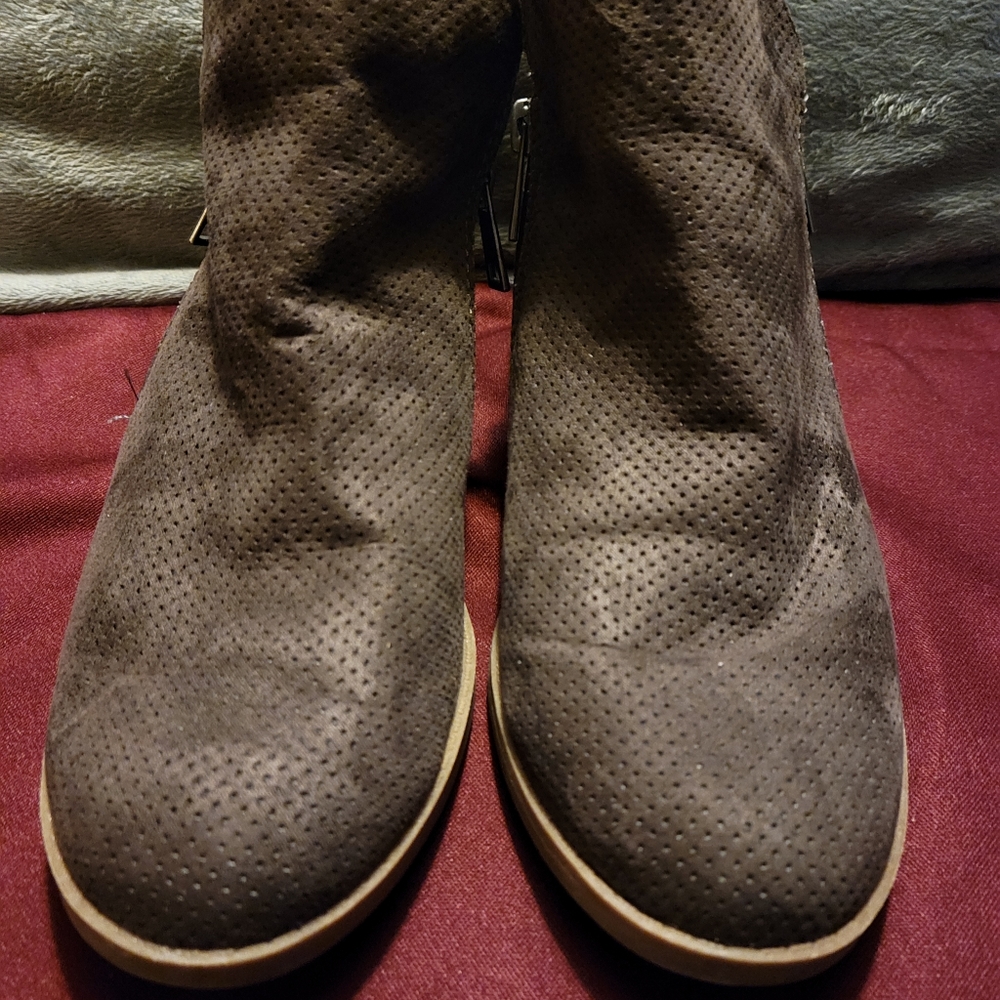 Universal Thread Booties - image 2